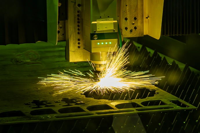 Corte láser de piezas metálicas para fabricación