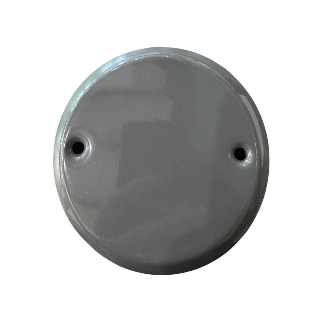 TAPA METÁLICA GRIS PARA MOTOR DE BOMBA HIDRÁULICA