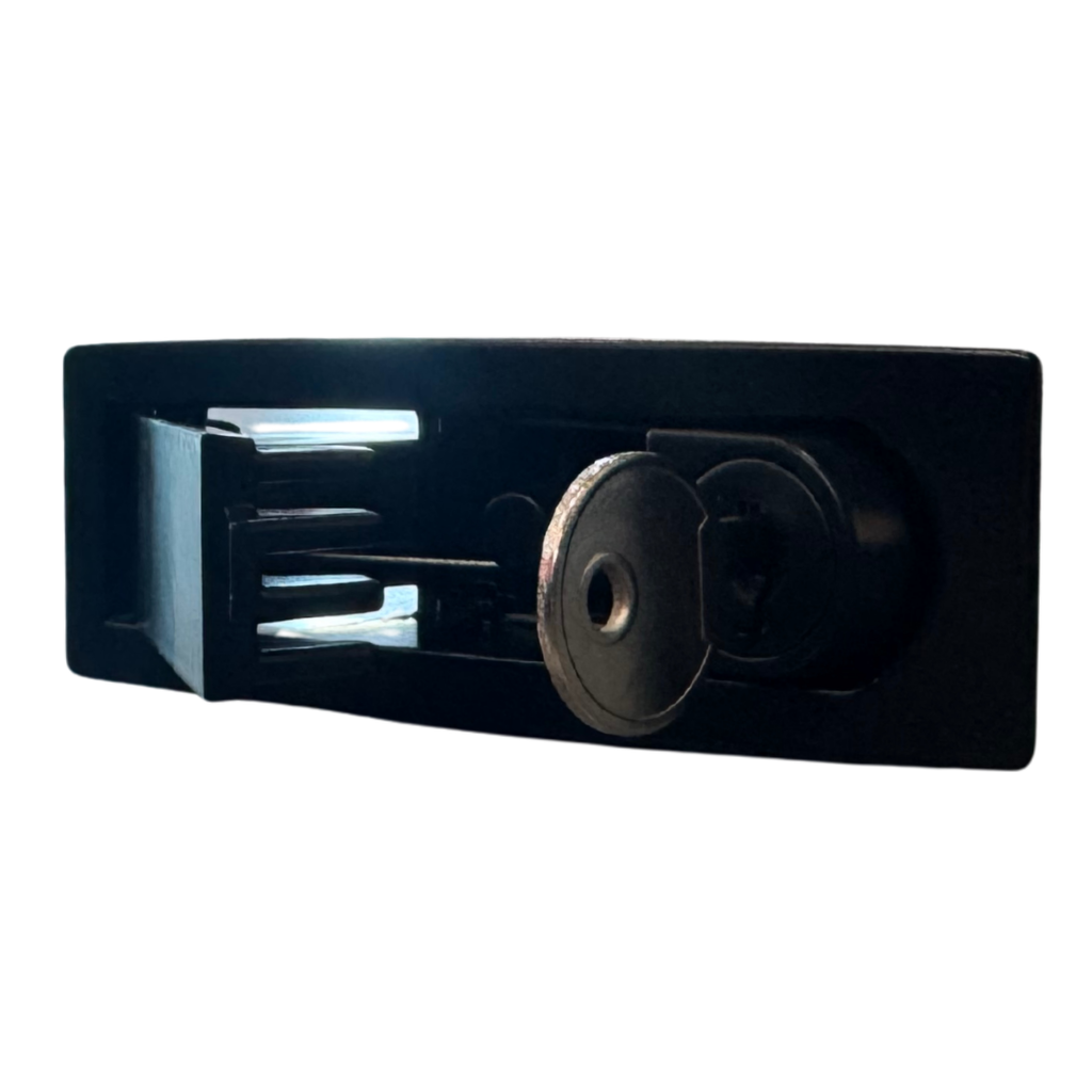 CERRADURA NEGRA RECTANGULAR CHICA DE ALEACION DE ZINC, CON LLAVE