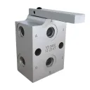 2-WAY FLOW SELECTOR VALVE, SAE 6 FEMALE